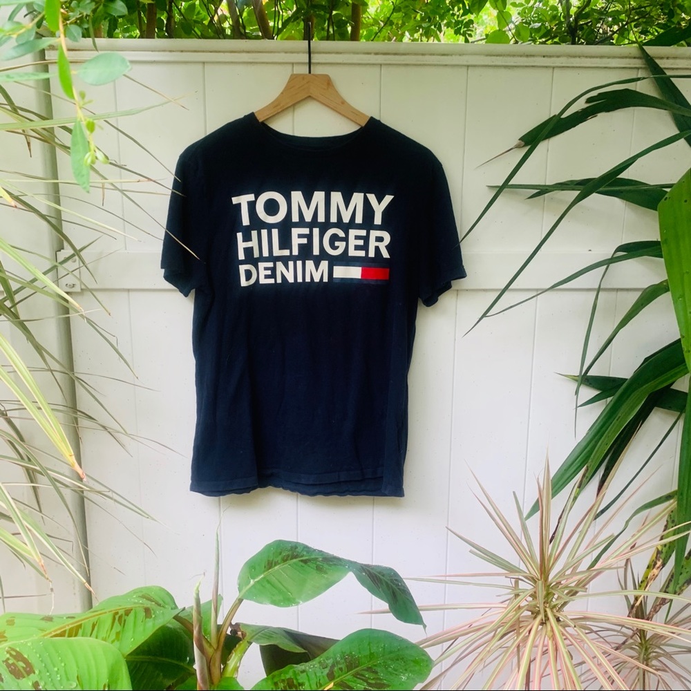 vtg vsco 90s Tommy Hilfiger crop graphic baby tee - Picture 2 of 5